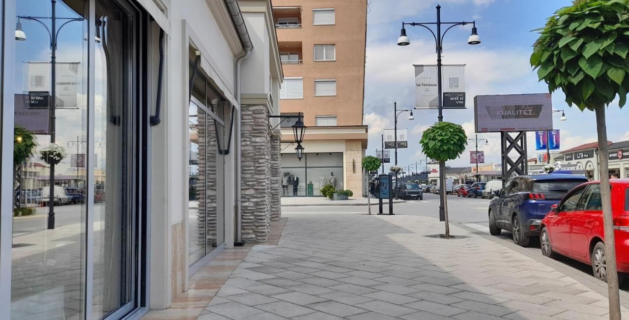 Cozy Apartment - 2 Bedrooms In The Best City Area. Ferizaj Buitenkant foto